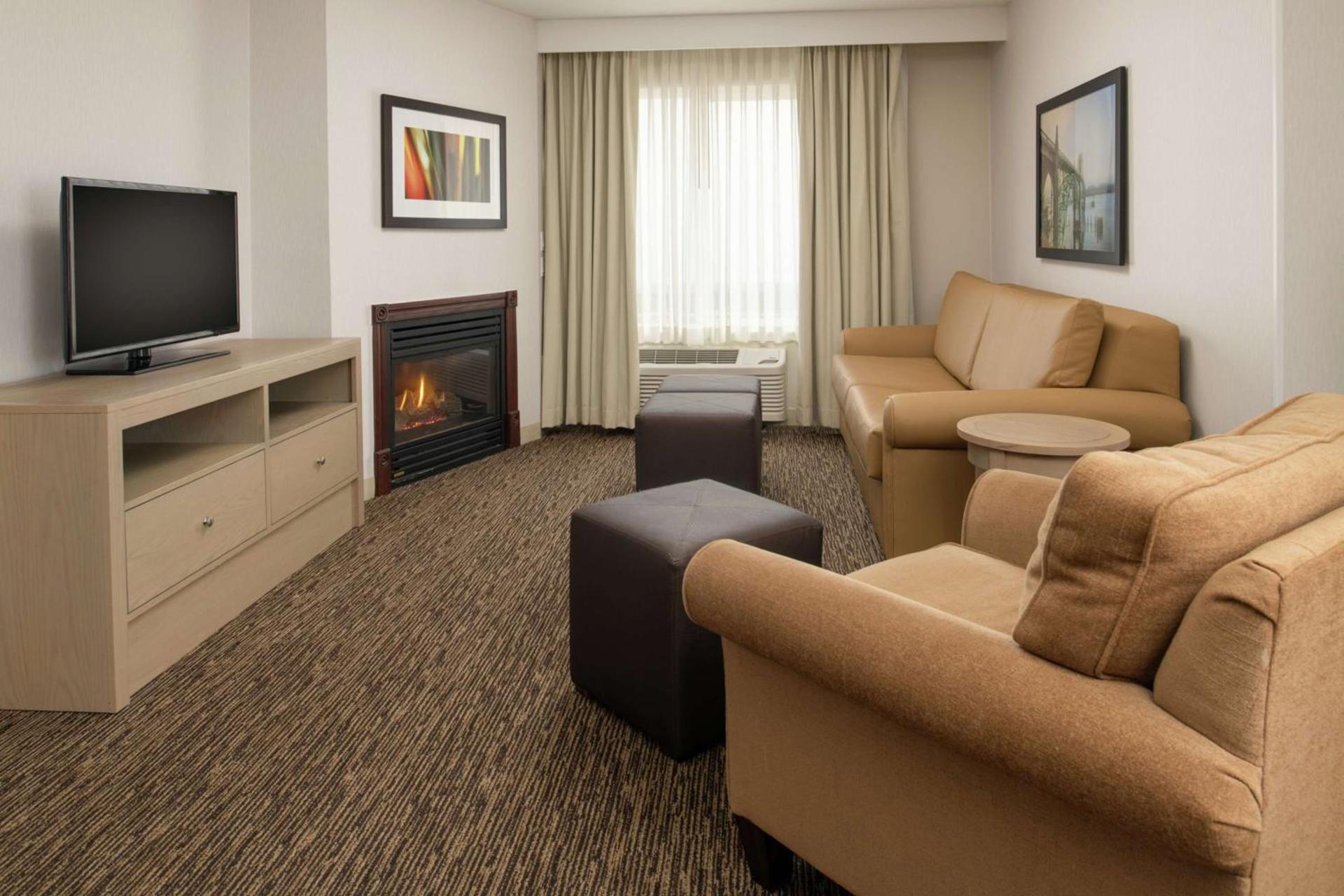 DoubleTree by Hilton Portland Tigard photo 9