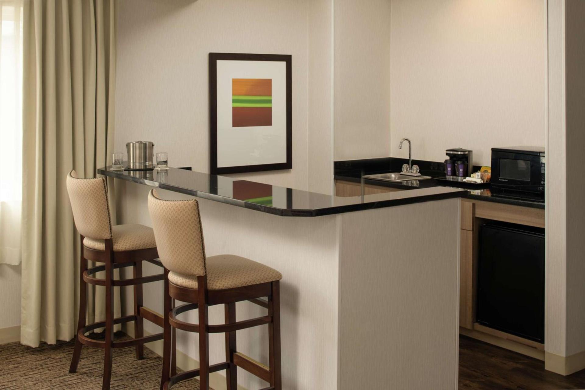 DoubleTree by Hilton Portland Tigard photo 20