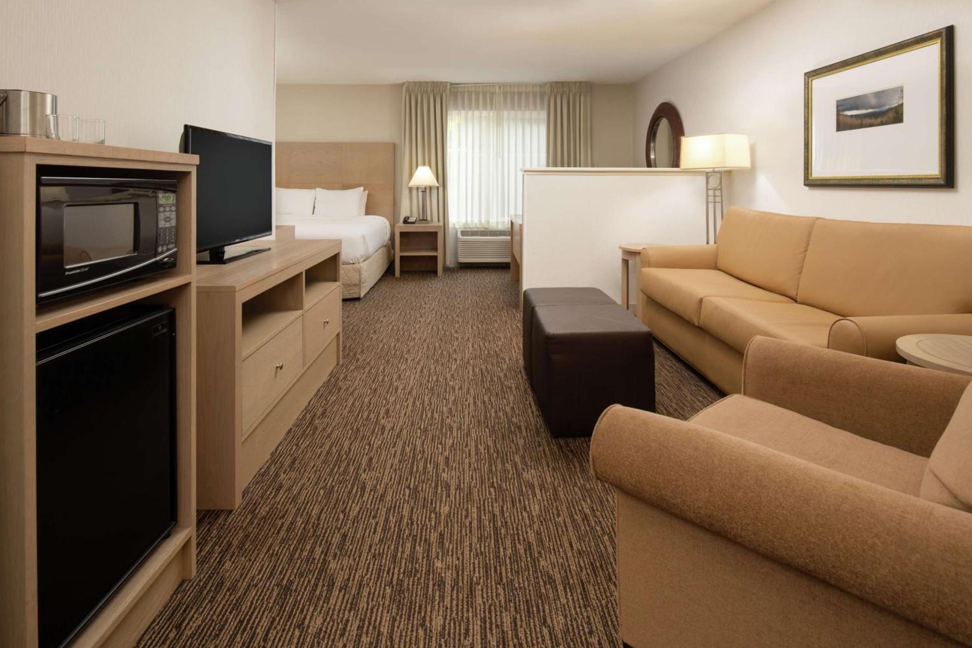 DoubleTree by Hilton Portland Tigard photo 18