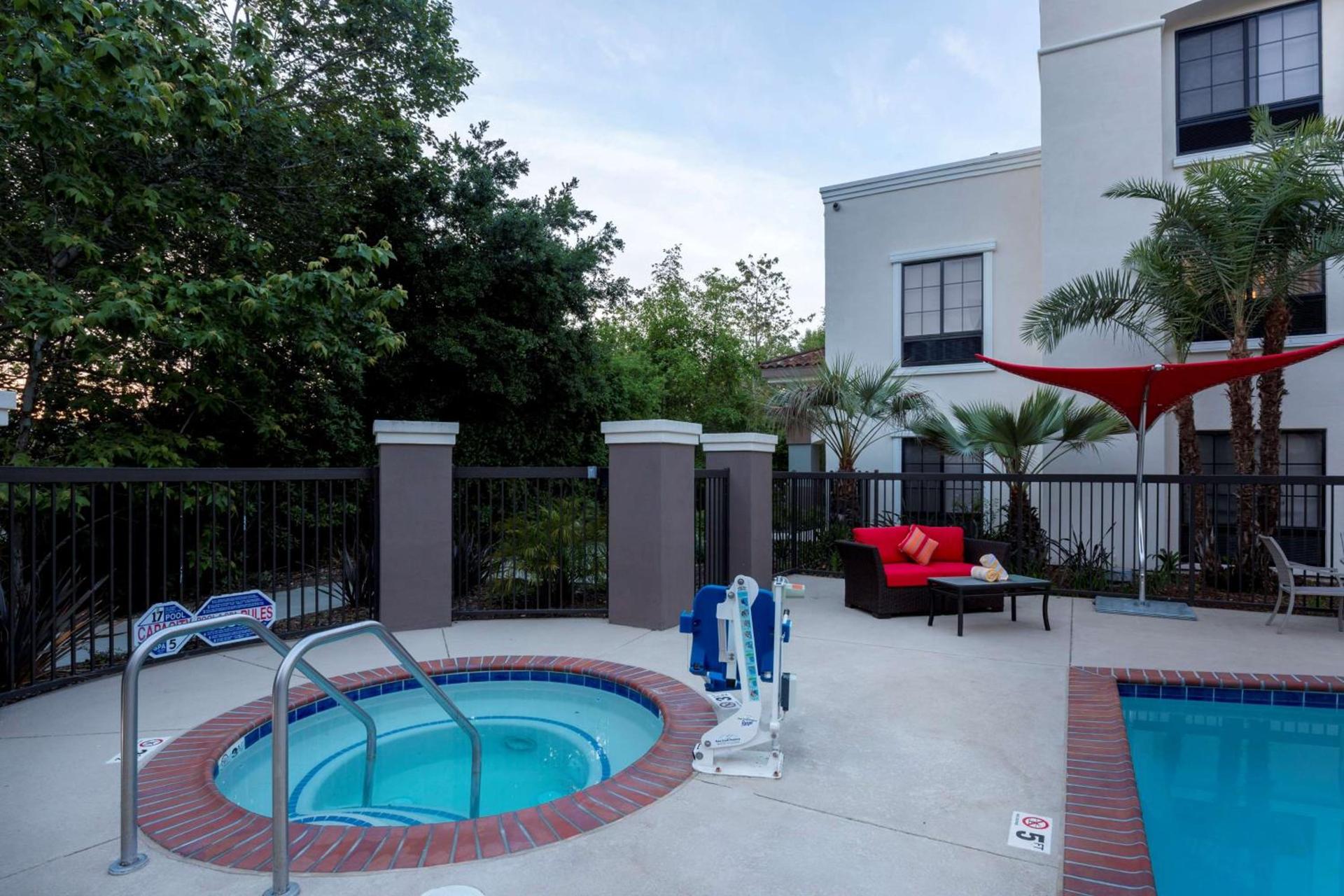 Hampton Inn Santa Barbara/Goleta photo 5
