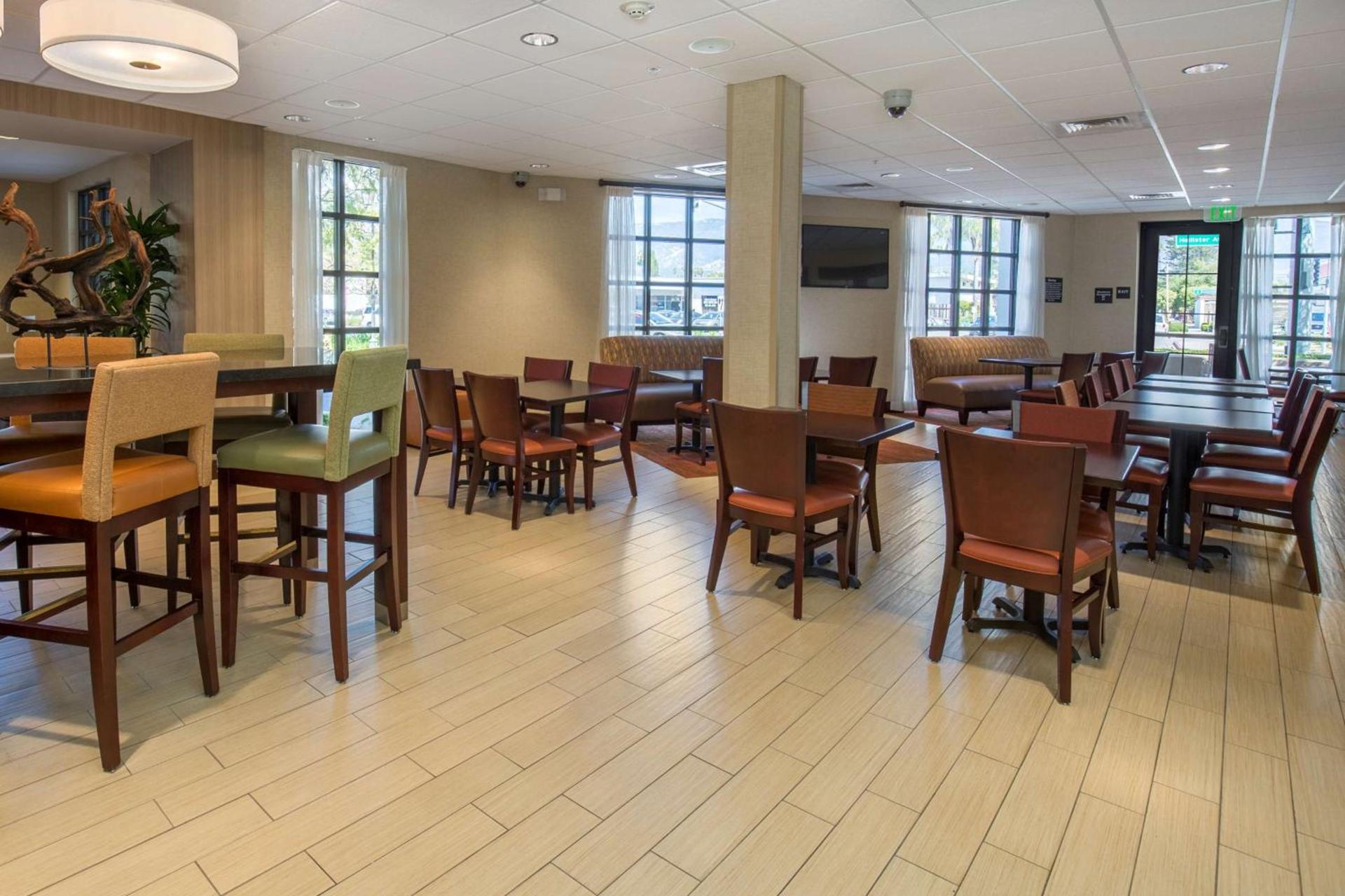 Hampton Inn Santa Barbara/Goleta photo 9