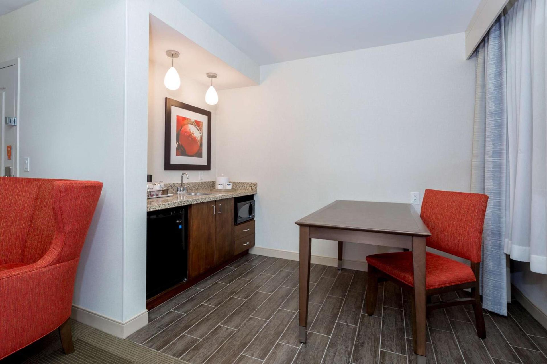 Hampton Inn Santa Barbara/Goleta photo 14