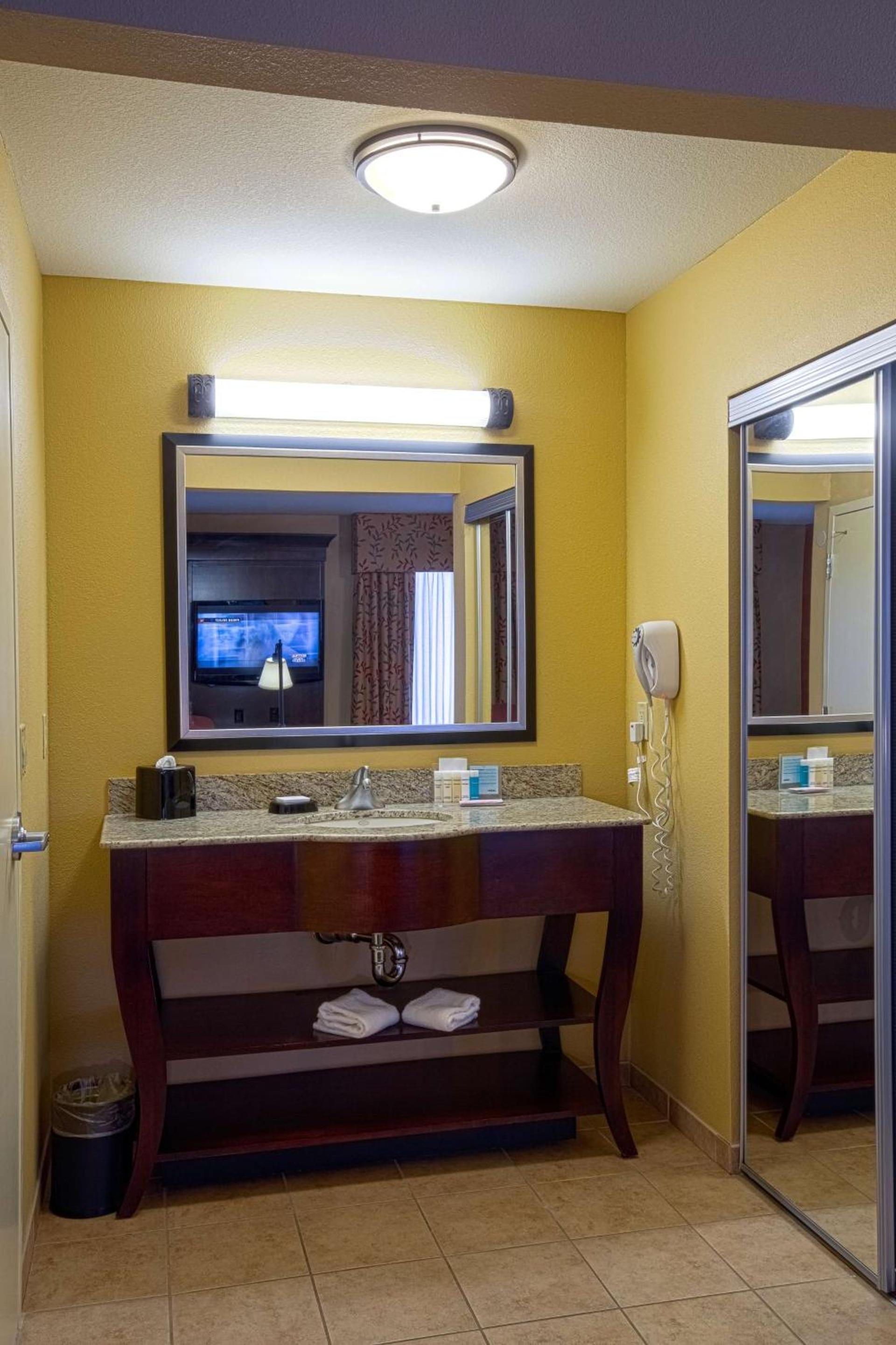 Hampton Inn & Suites Sacramento-Elk Grove Laguna I-5 photo 14