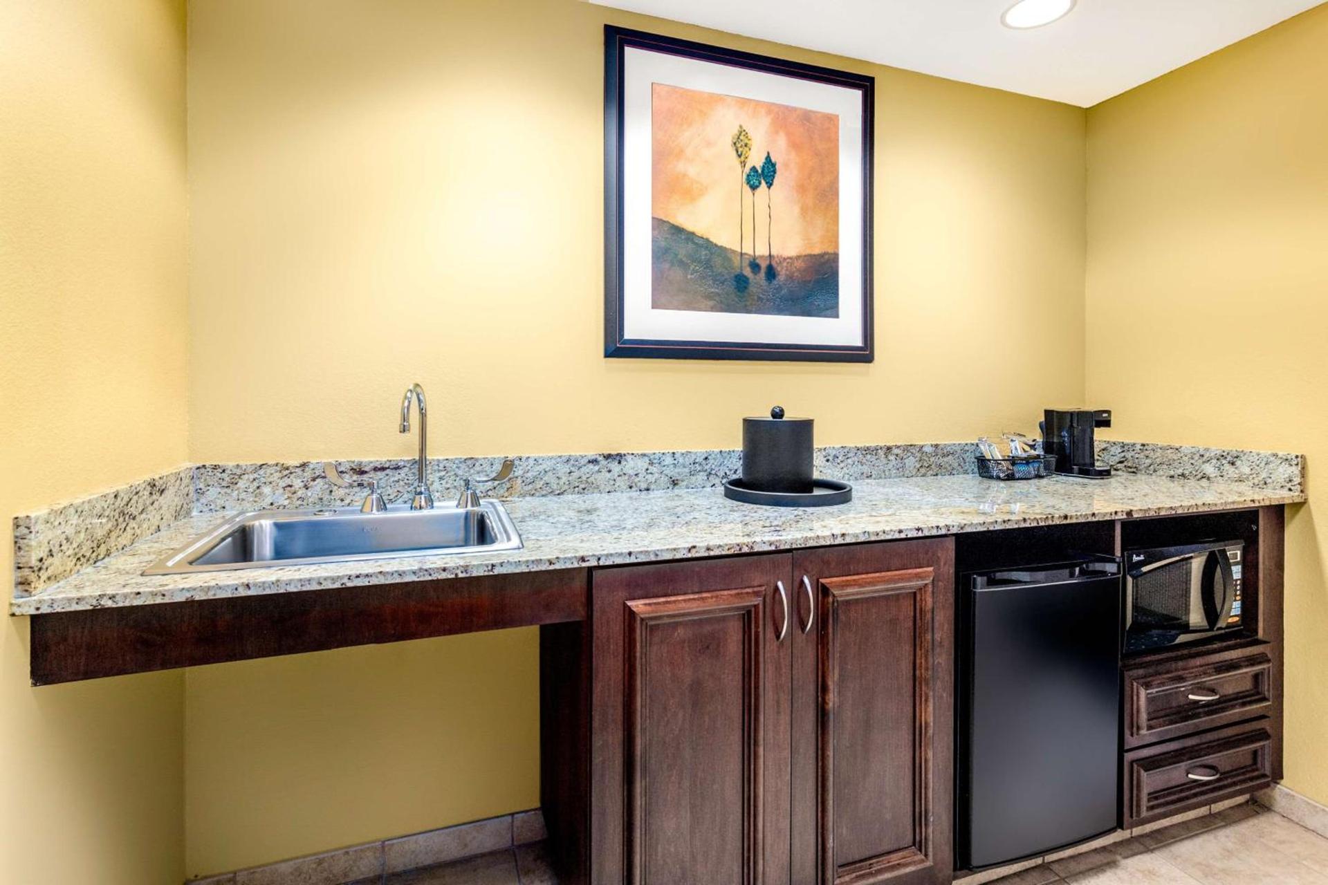 Hampton Inn & Suites Sacramento-Elk Grove Laguna I-5 photo 22