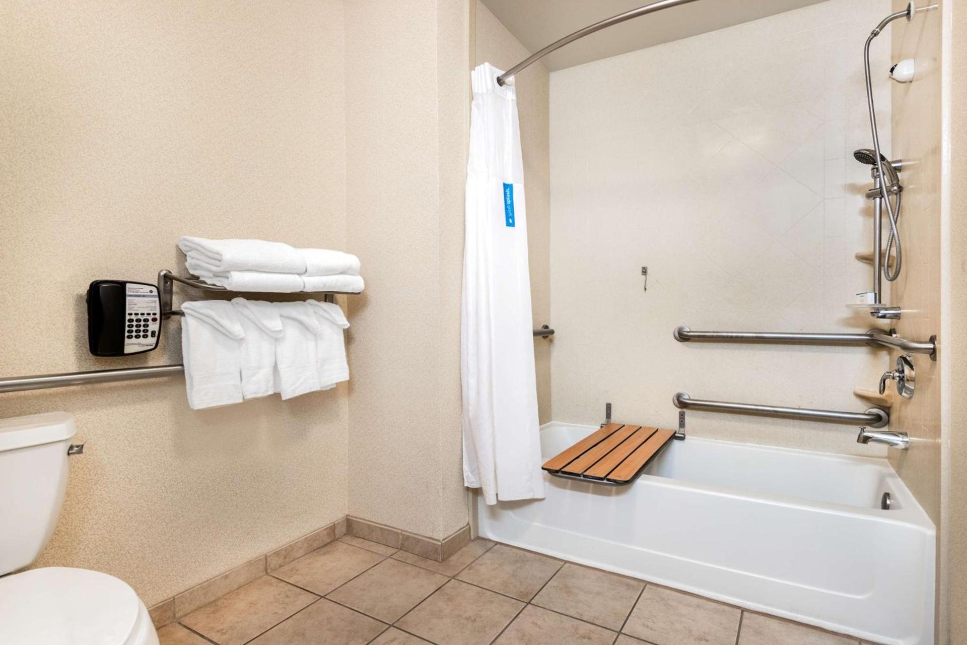Hampton Inn & Suites Sacramento-Elk Grove Laguna I-5 photo 27