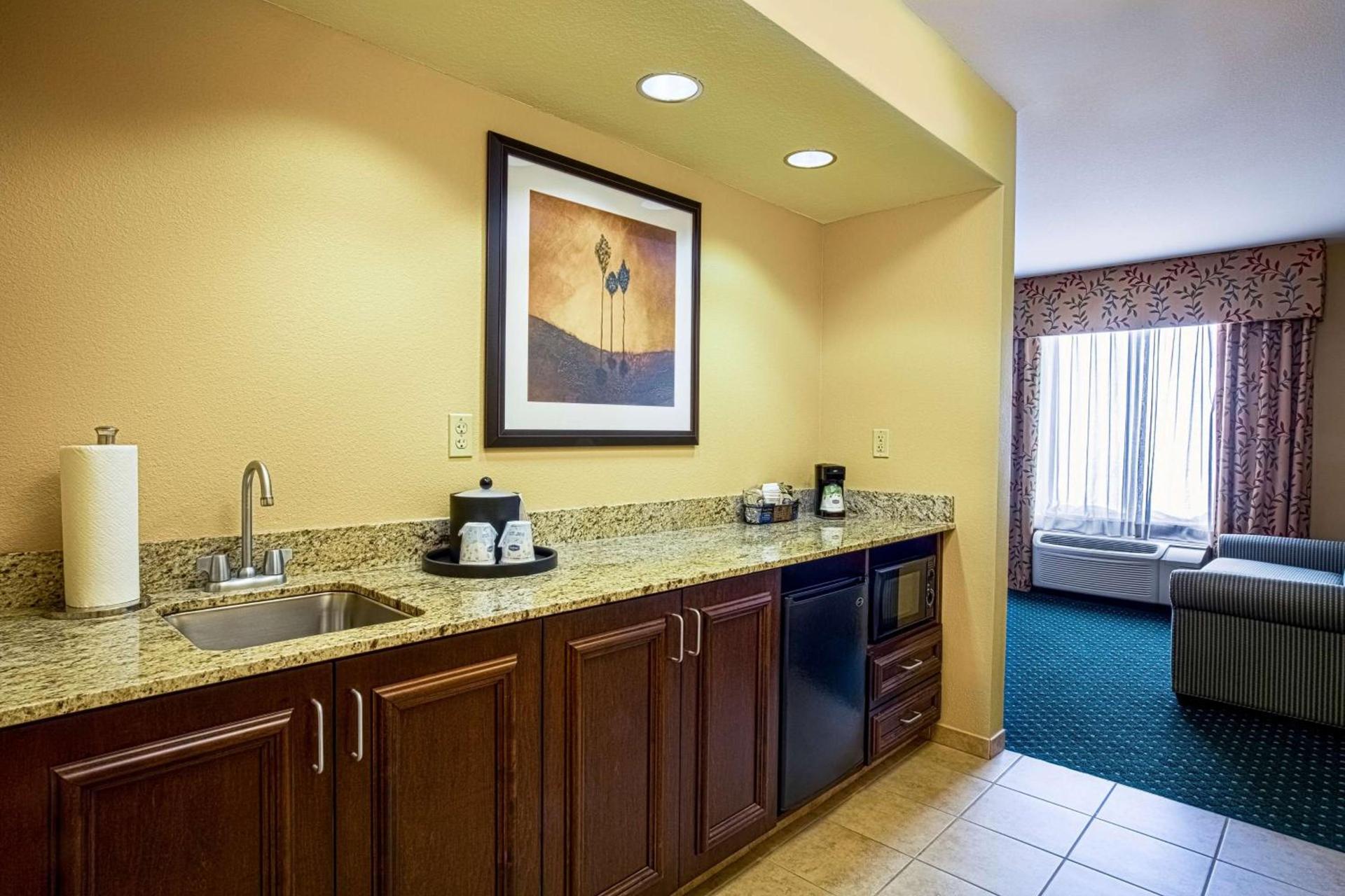 Hampton Inn & Suites Sacramento-Elk Grove Laguna I-5 photo 40