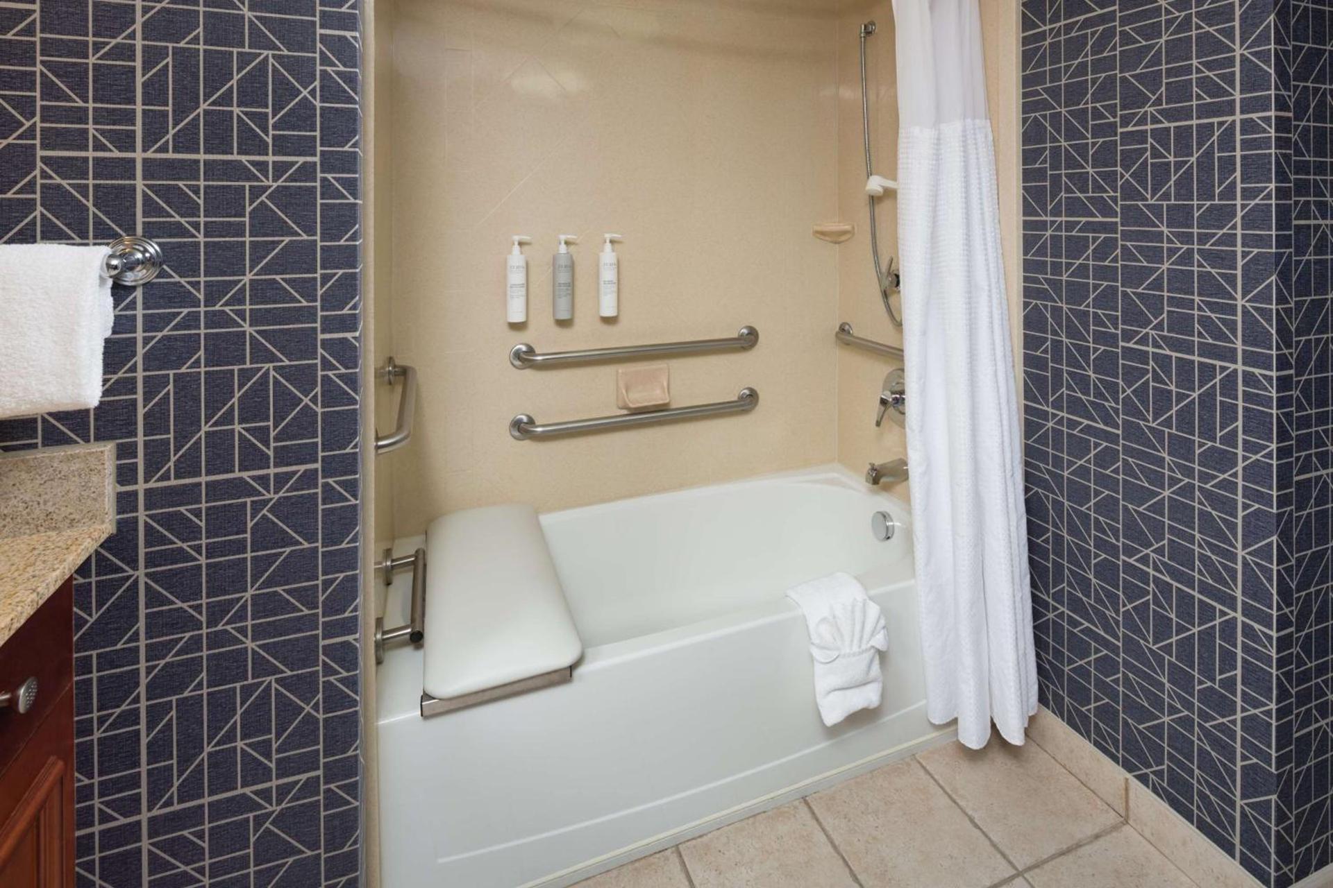 Homewood Suites by Hilton Newburgh-Stewart Airport photo 10