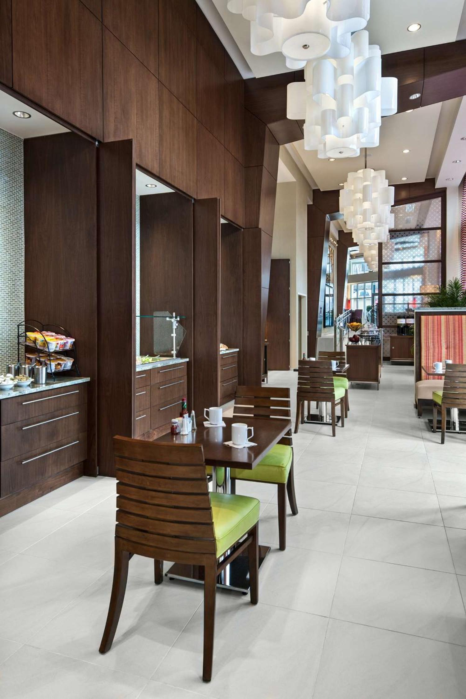 Hilton Garden Inn Atlanta Midtown photo 7
