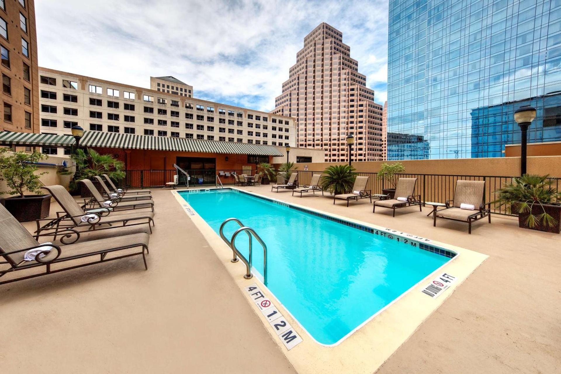 Hampton Inn & Suites Austin - Downtown photo 20