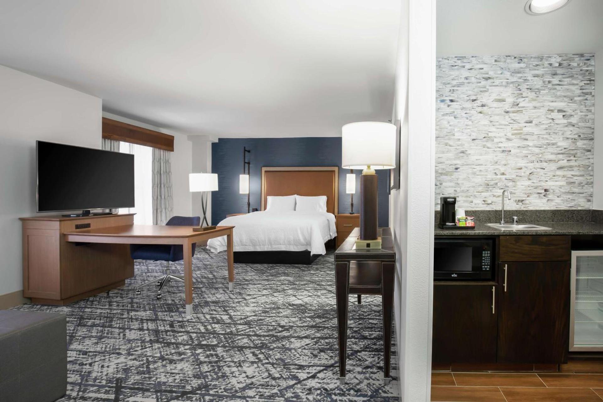 Hampton Inn & Suites Austin - Downtown photo 43