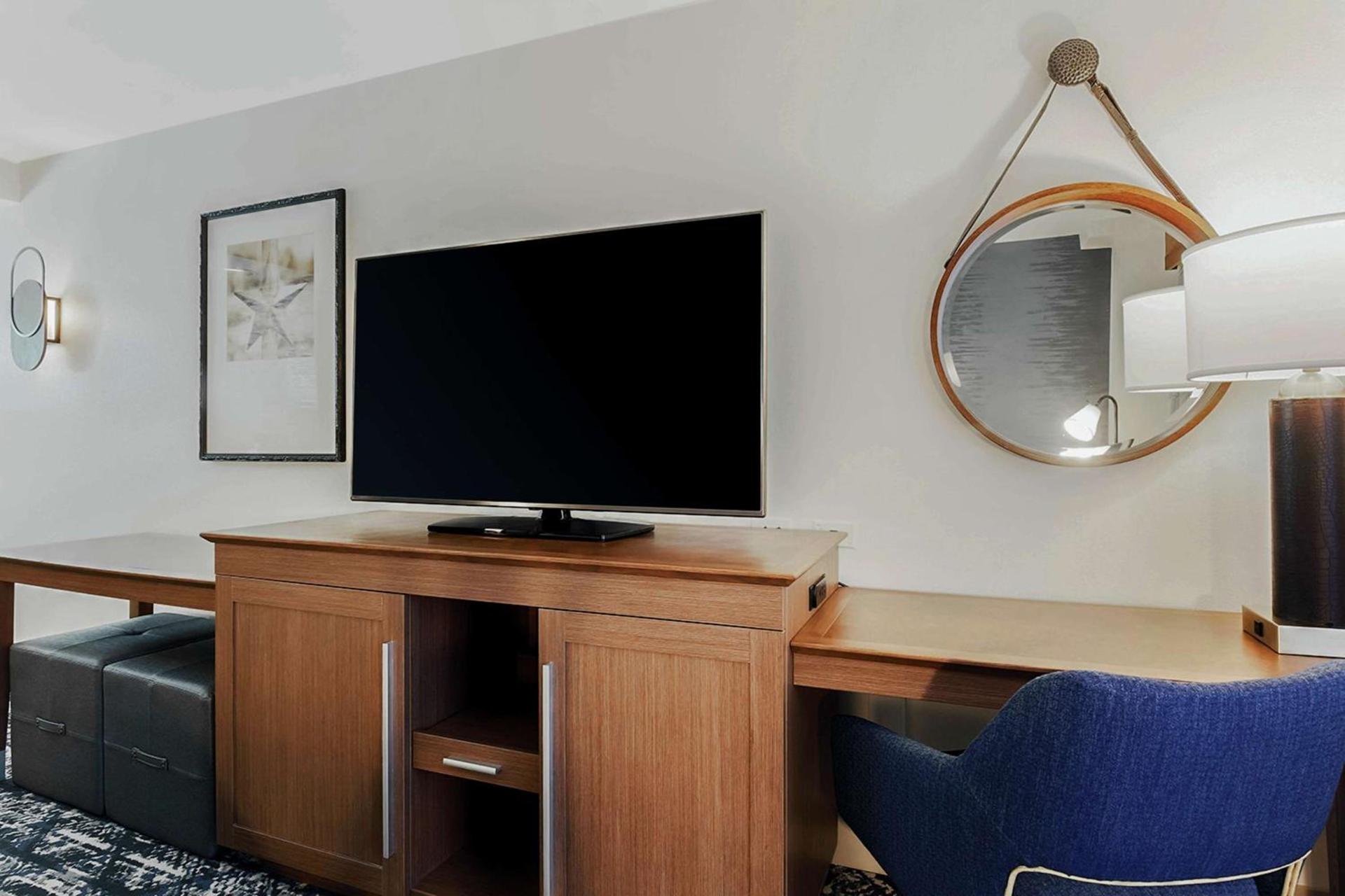 Hampton Inn & Suites Austin - Downtown photo 48