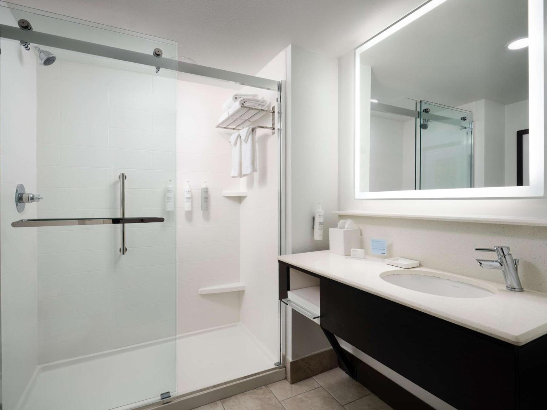 Hampton Inn & Suites Austin - Downtown photo 50