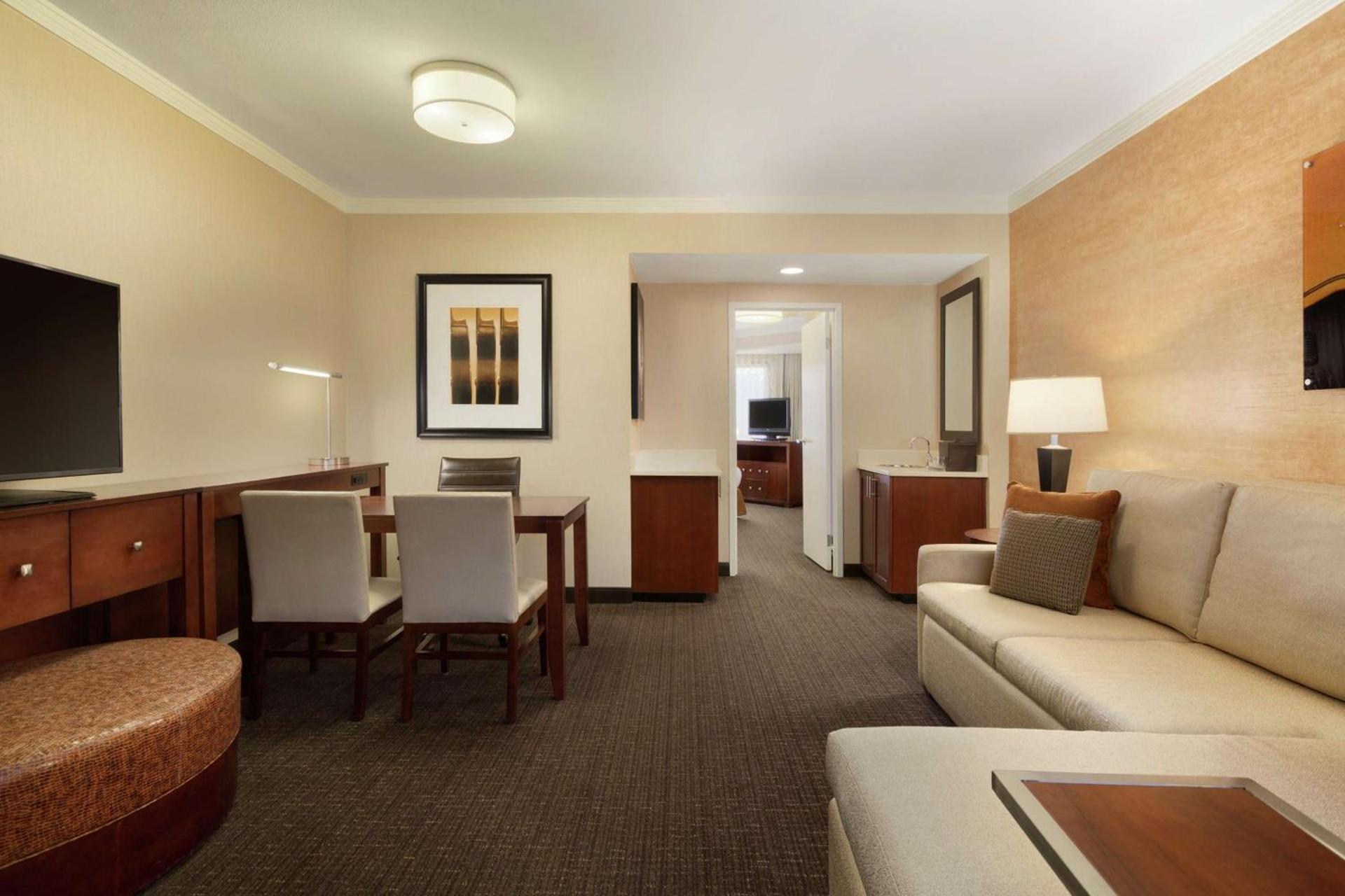 Embassy Suites by Hilton Austin Downtown South Congress photo 15