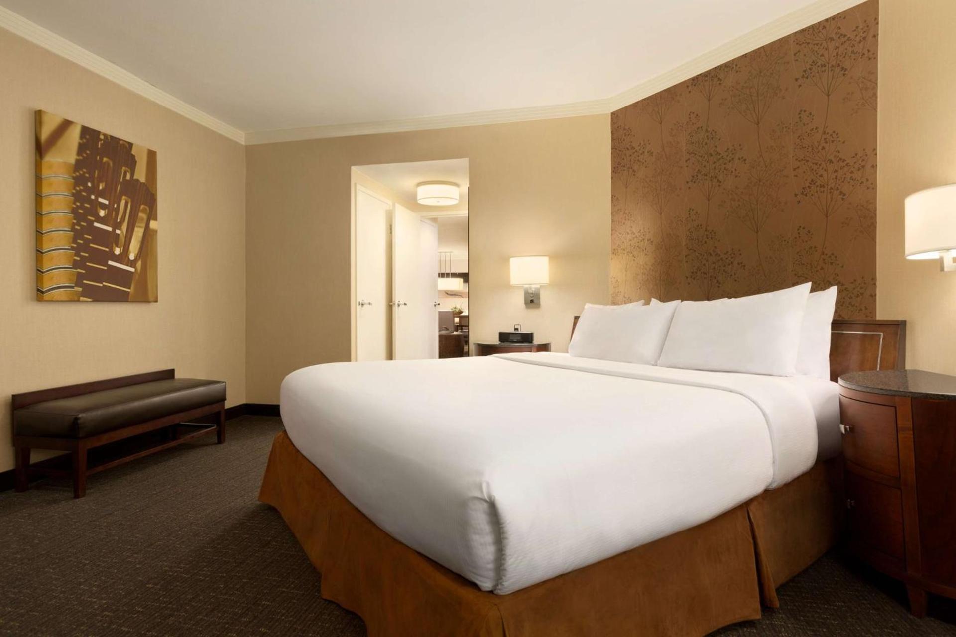 Embassy Suites by Hilton Austin Downtown South Congress photo 32