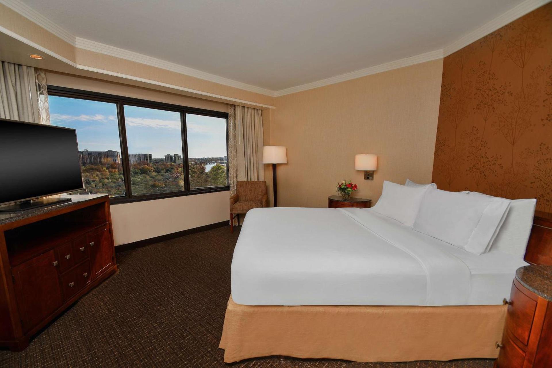 Embassy Suites by Hilton Austin Downtown South Congress photo 47