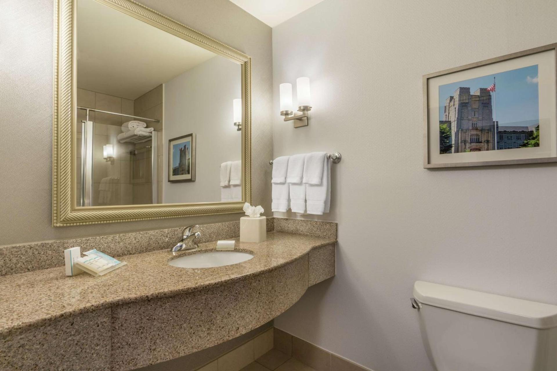 Hilton Garden Inn Blacksburg University photo 21