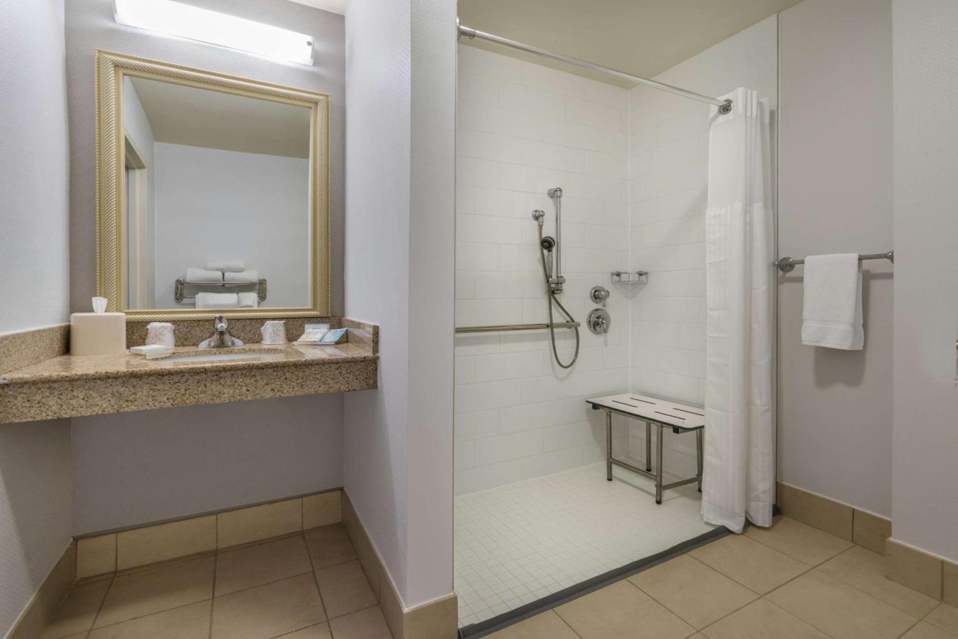 Hilton Garden Inn Blacksburg University photo 29