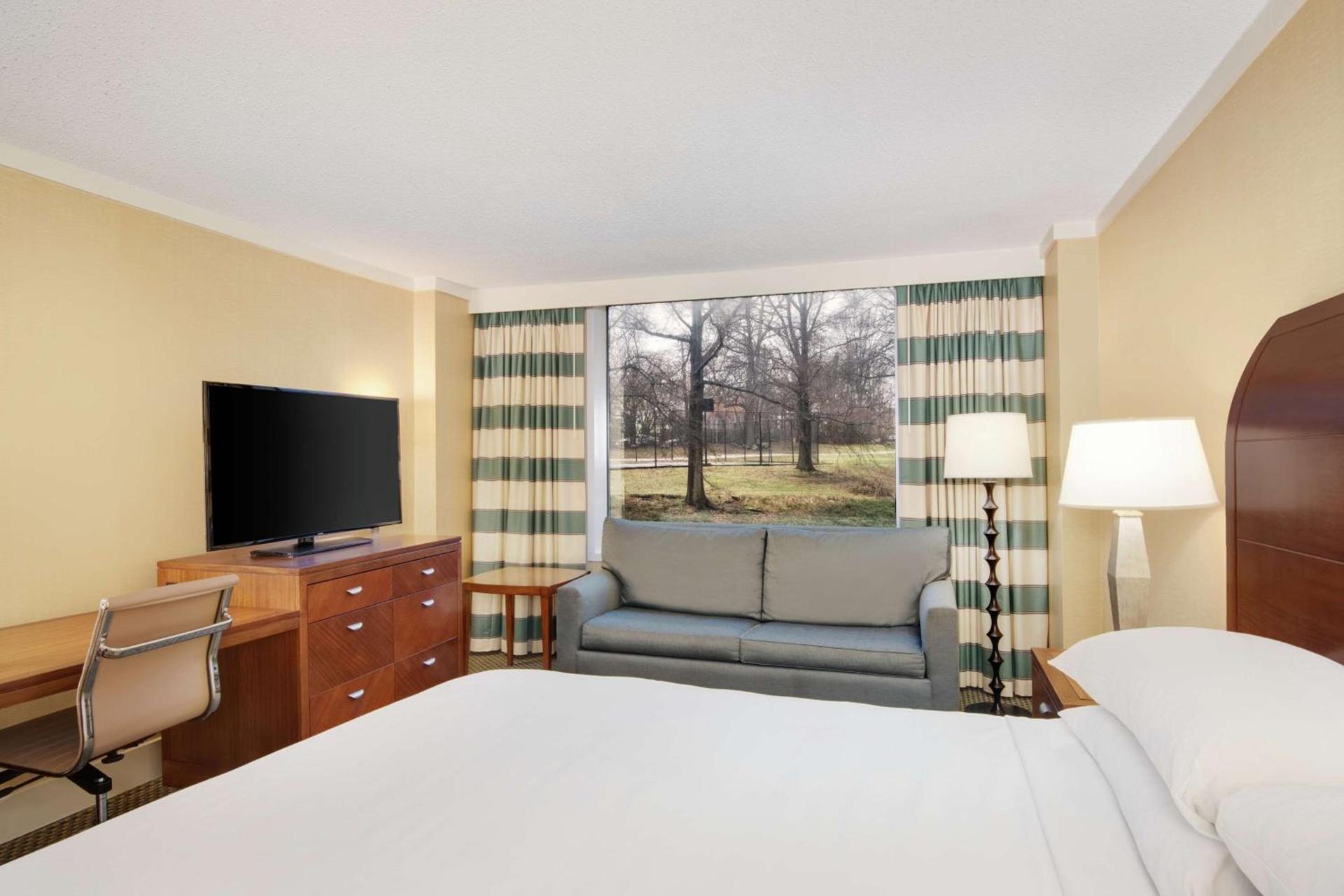 DoubleTree by Hilton Stamford photo 25