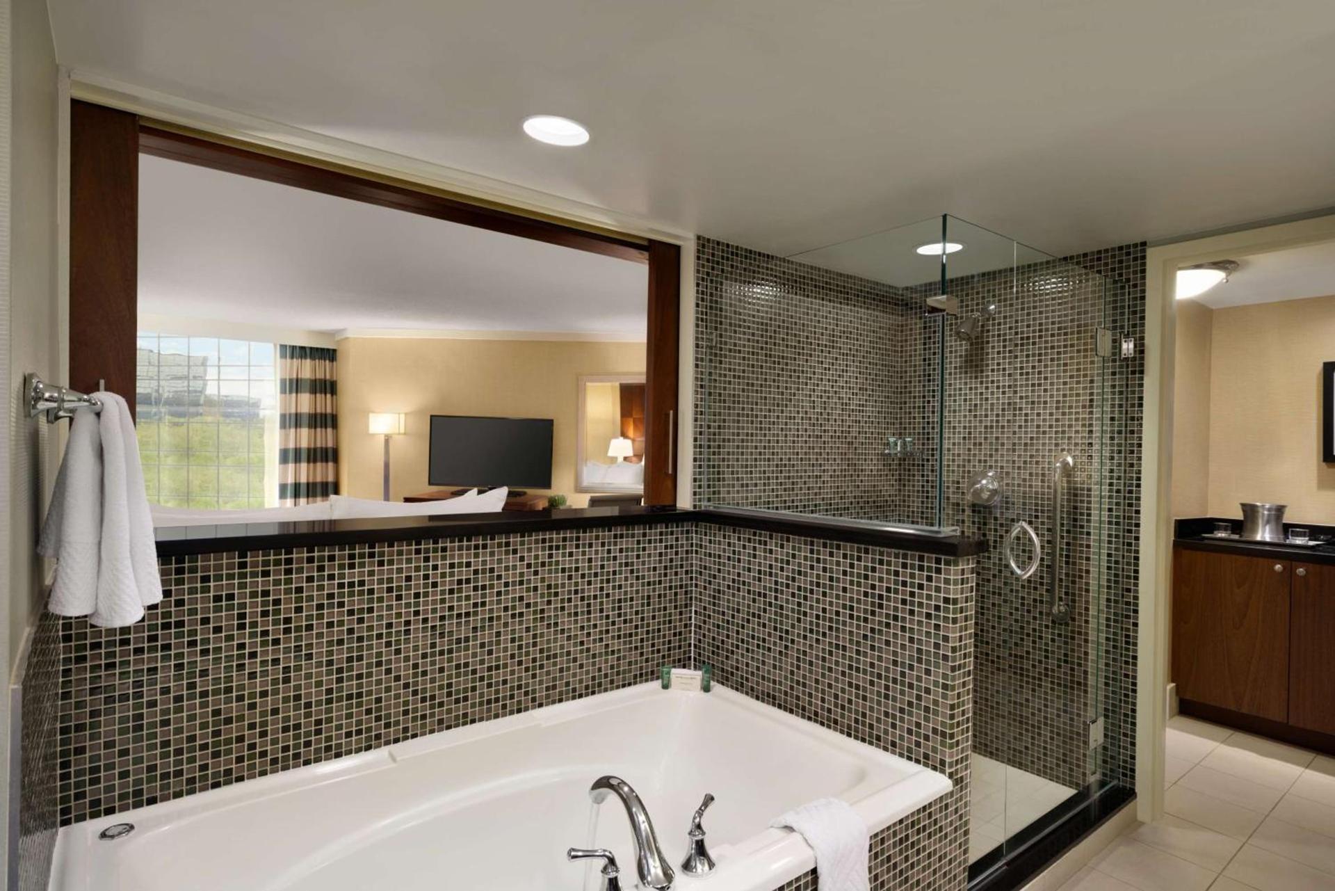 DoubleTree by Hilton Stamford photo 42
