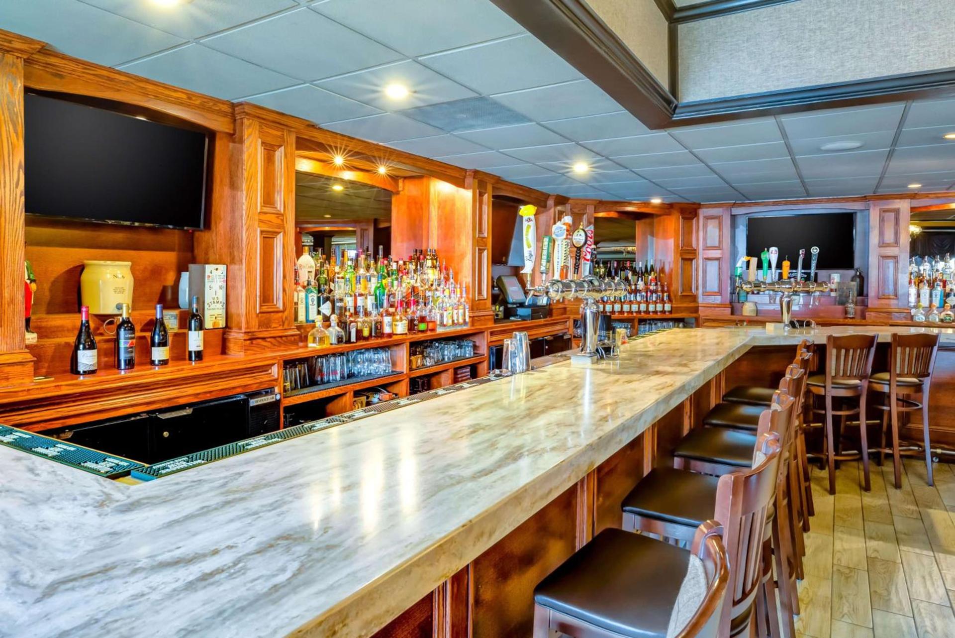 Hampton Inn Boston-Norwood photo 16