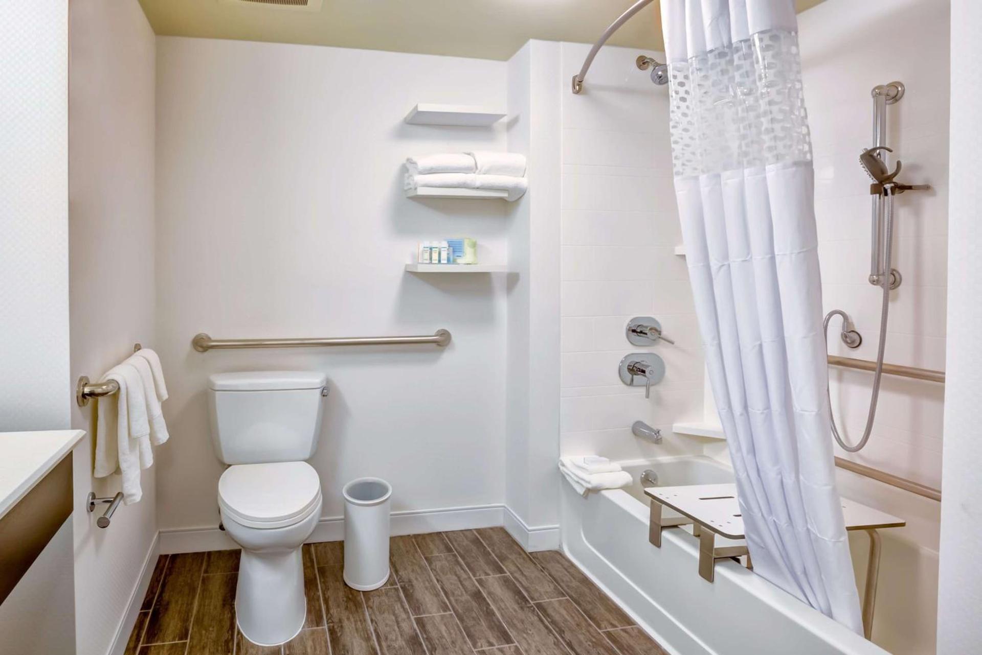 Hampton Inn Boston-Norwood photo 24