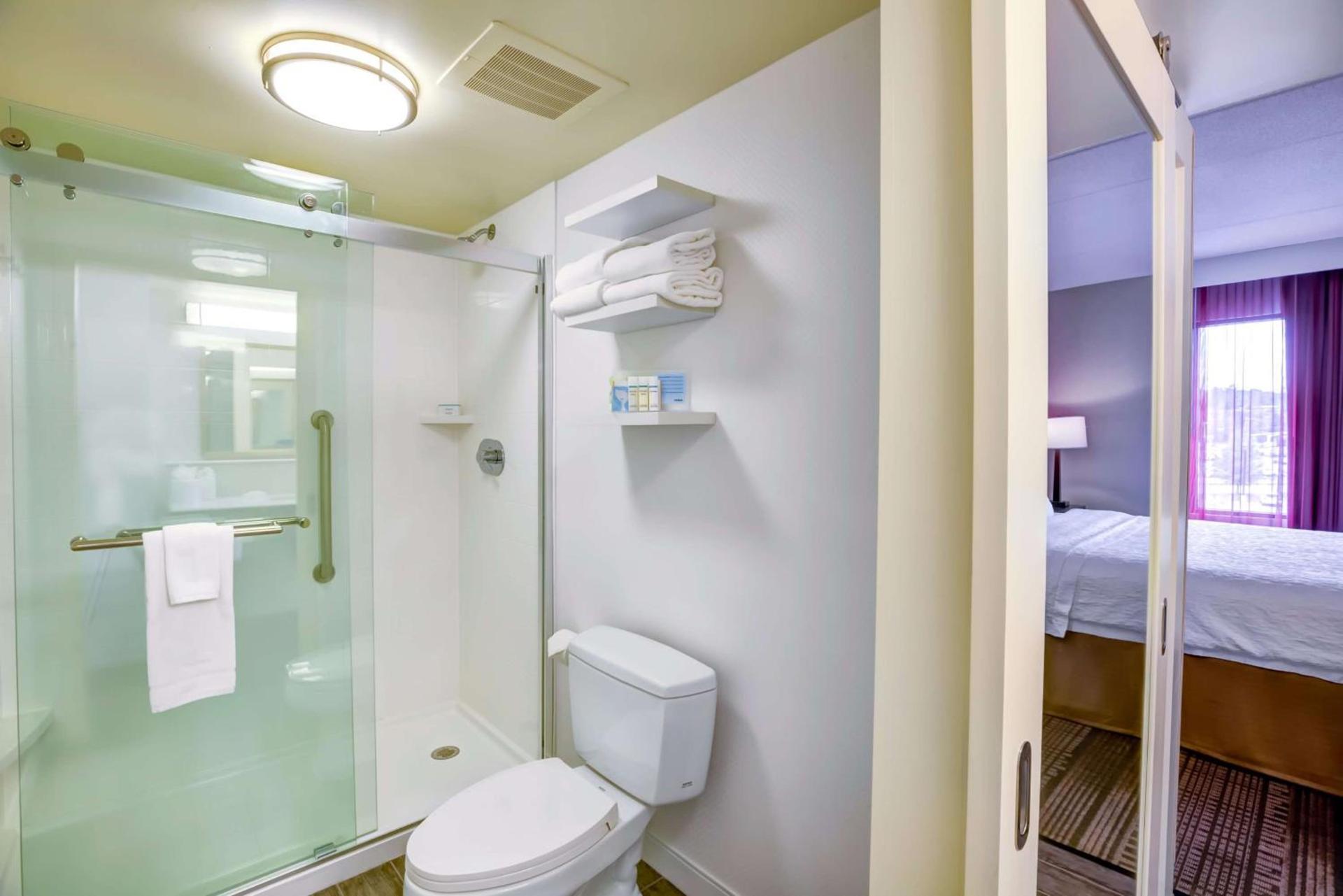 Hampton Inn Boston-Norwood photo 26