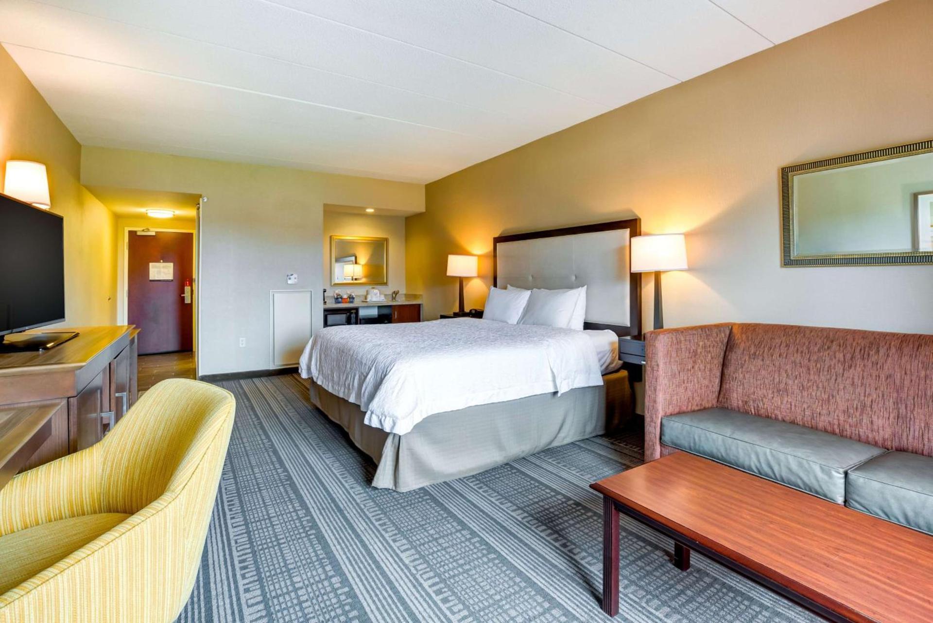 Hampton Inn Boston-Norwood photo 25