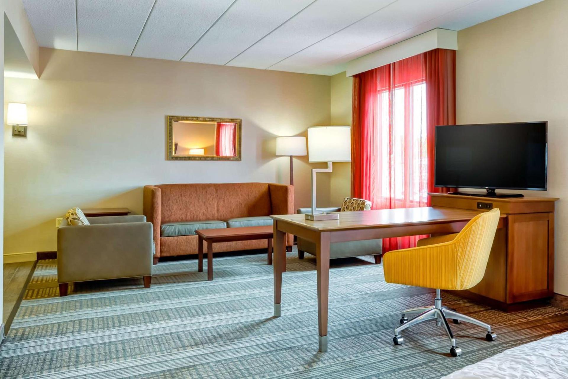 Hampton Inn Boston-Norwood photo 27