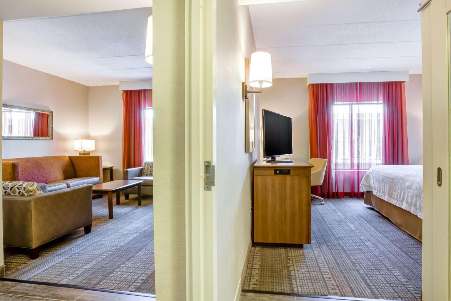 Hampton Inn Boston-Norwood photo 30