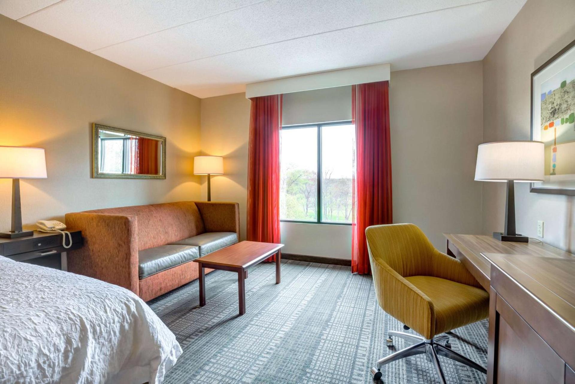 Hampton Inn Boston-Norwood photo 38