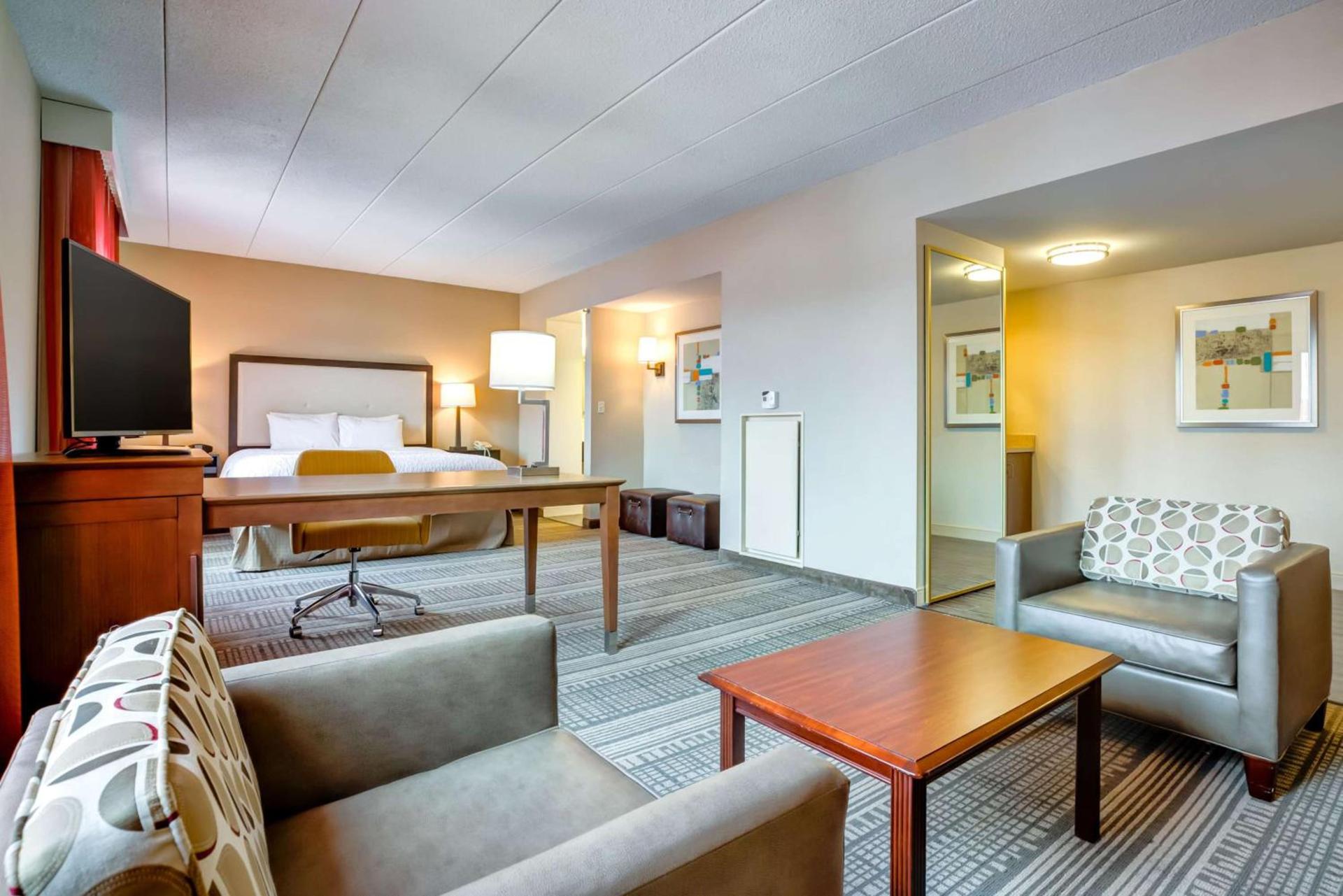 Hampton Inn Boston-Norwood photo 42