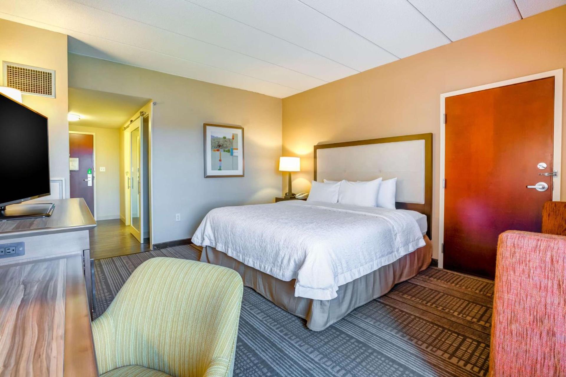 Hampton Inn Boston-Norwood photo 43