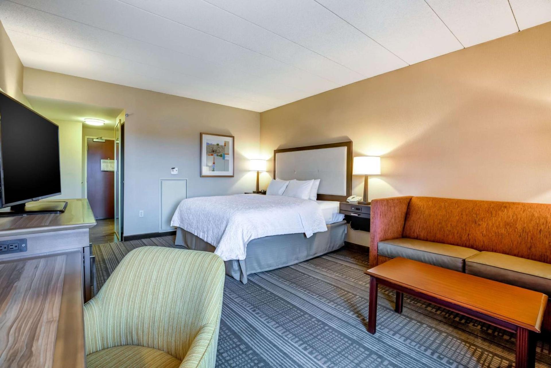 Hampton Inn Boston-Norwood photo 45