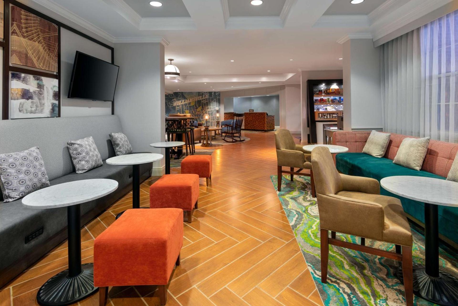 Hampton Inn Buffalo-Williamsville photo 3