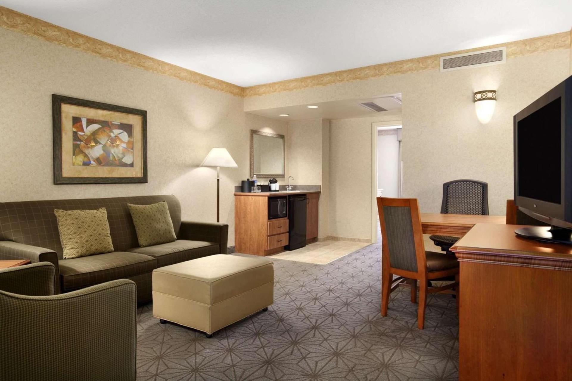 Embassy Suites by Hilton Columbia Greystone photo 32