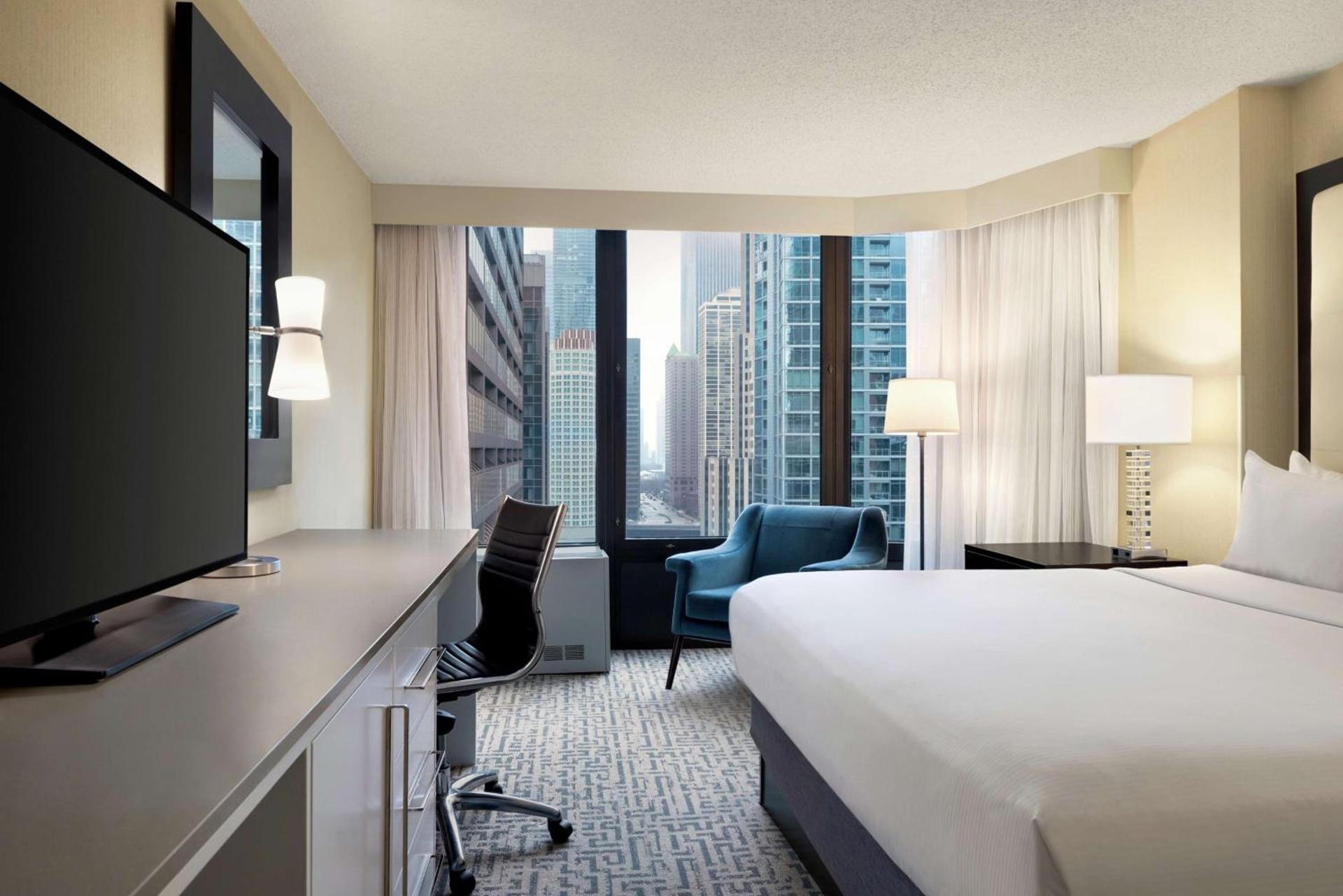 DoubleTree by Hilton Chicago Magnificent Mile photo 17