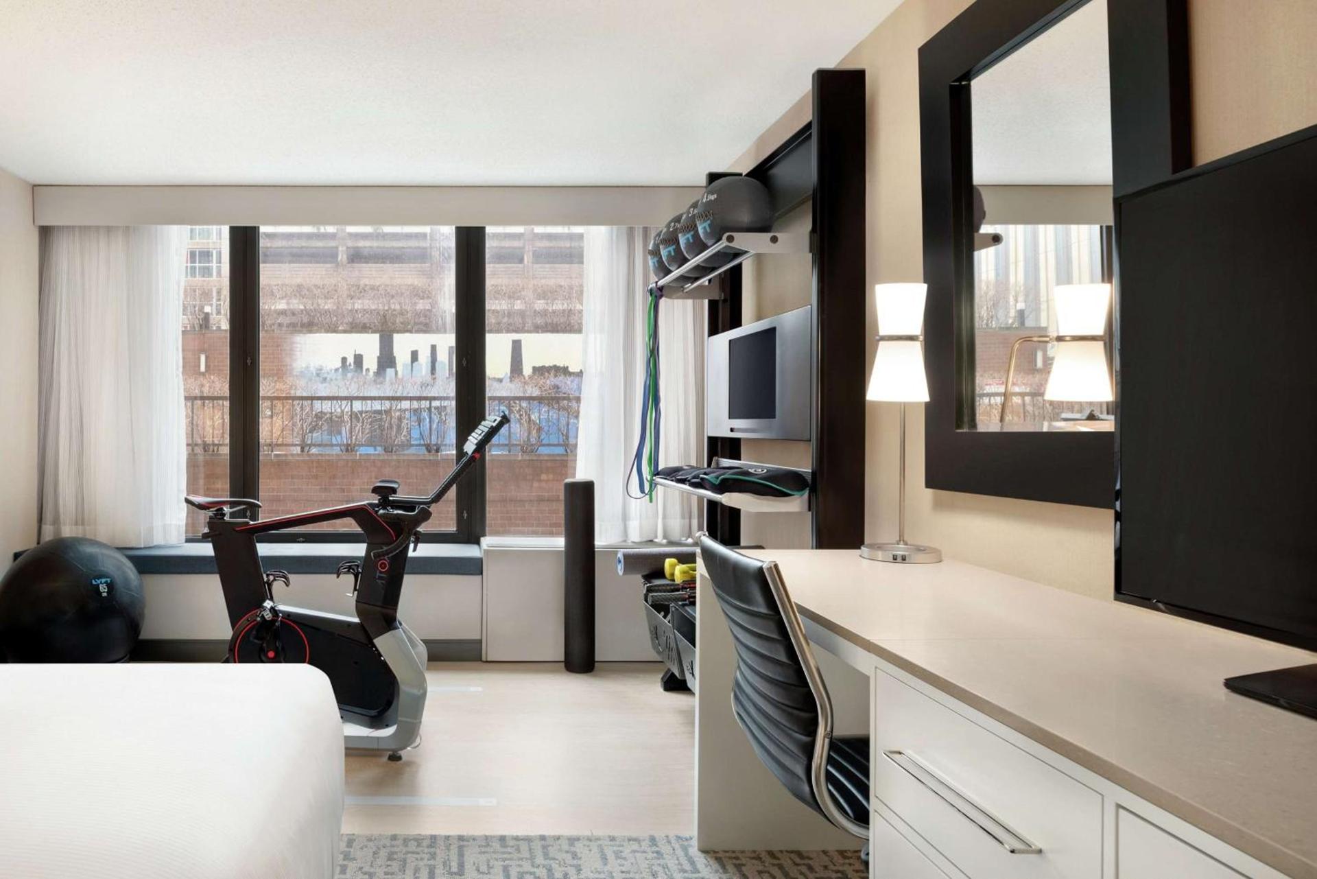 DoubleTree by Hilton Chicago Magnificent Mile photo 19