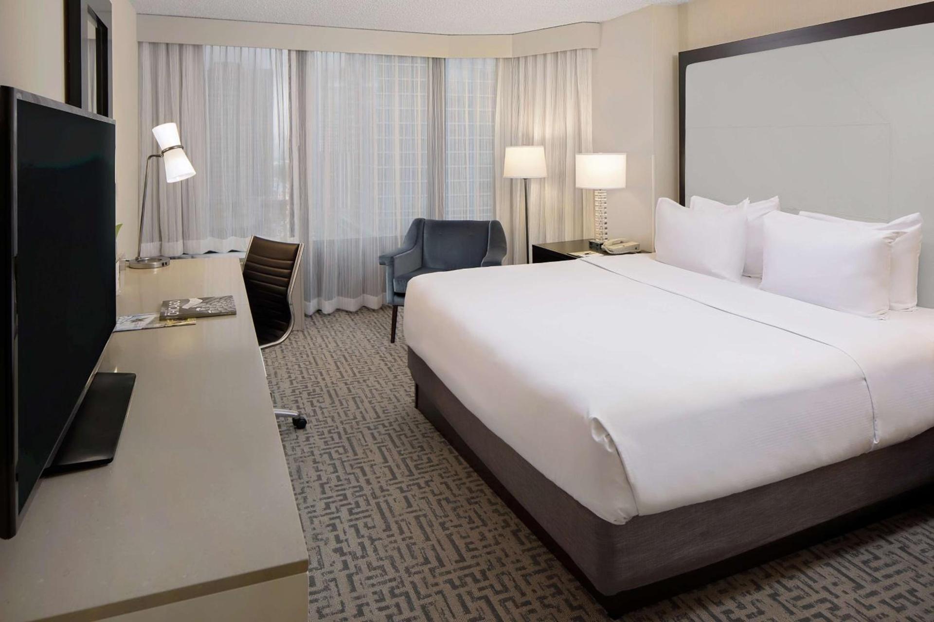 DoubleTree by Hilton Chicago Magnificent Mile photo 45