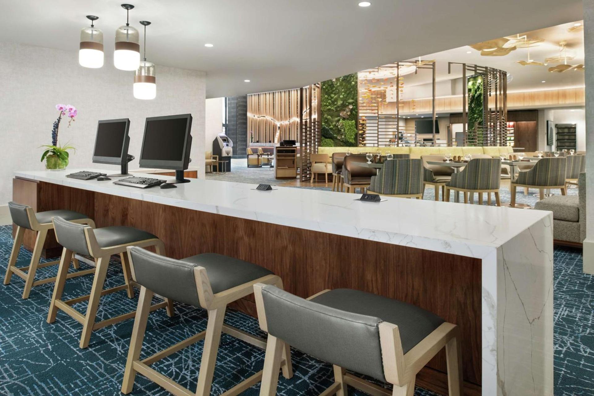 DoubleTree by Hilton Chicago Magnificent Mile photo 23