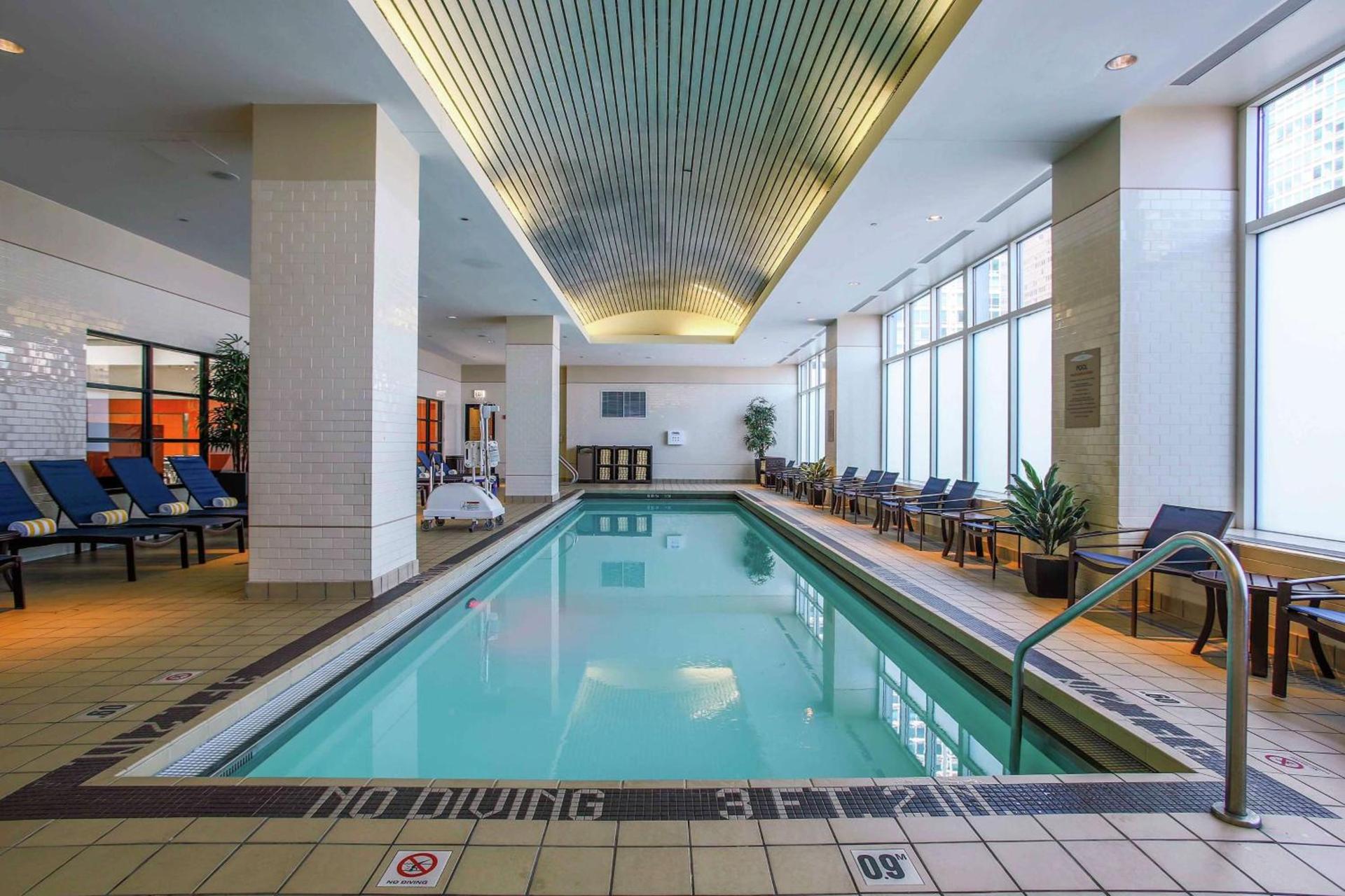 Embassy Suites by Hilton Chicago Downtown Magnificent Mile photo 16