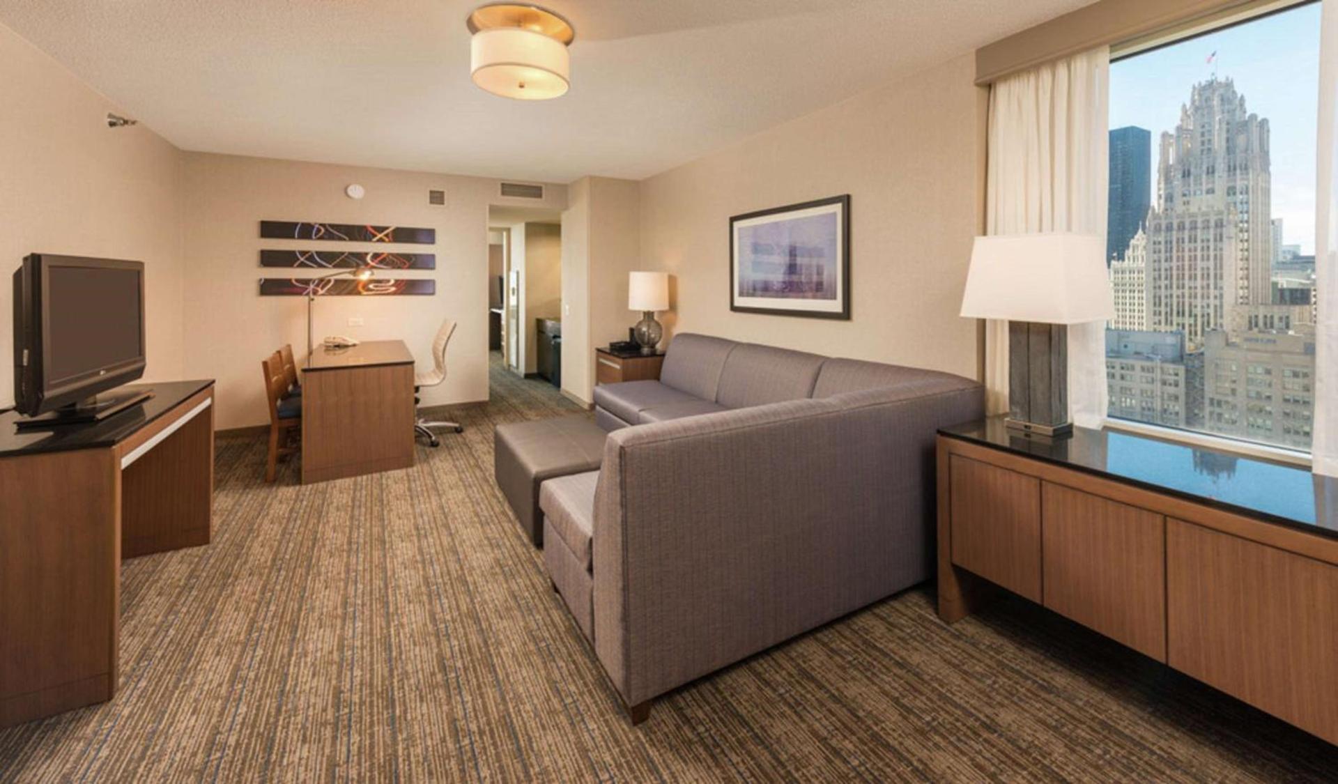 Embassy Suites by Hilton Chicago Downtown Magnificent Mile photo 30