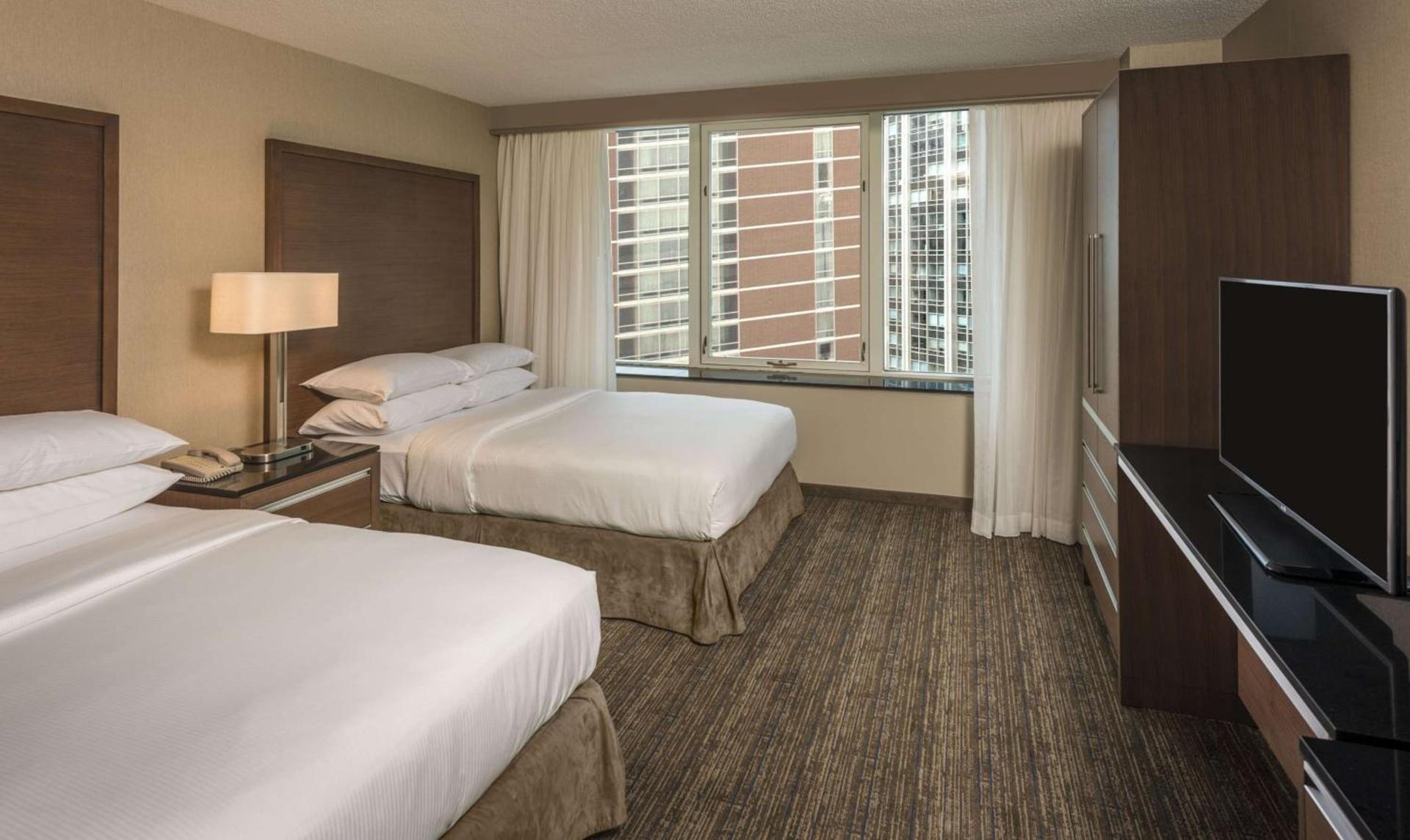 Embassy Suites by Hilton Chicago Downtown Magnificent Mile photo 32