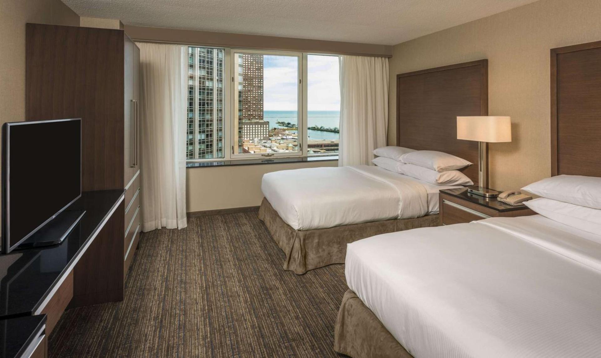 Embassy Suites by Hilton Chicago Downtown Magnificent Mile photo 37