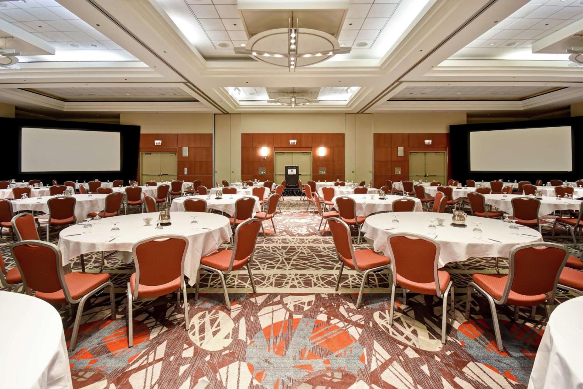 Embassy Suites by Hilton Chicago Downtown Magnificent Mile photo 48