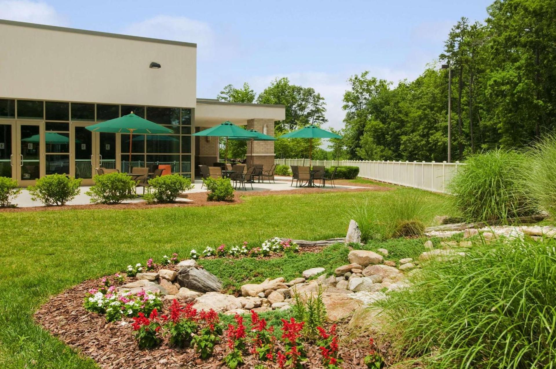 Embassy Suites by Hilton Charlotte Concord Golf Resort & Spa photo 16