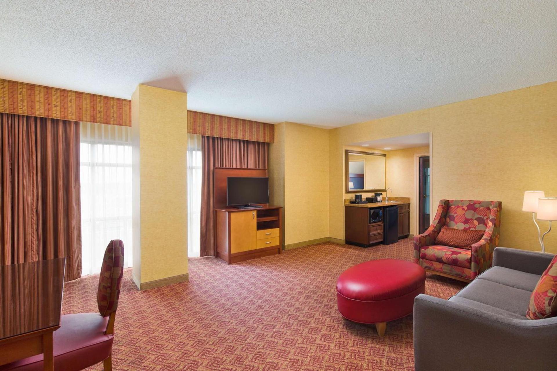 Embassy Suites by Hilton Charlotte Concord Golf Resort & Spa photo 35