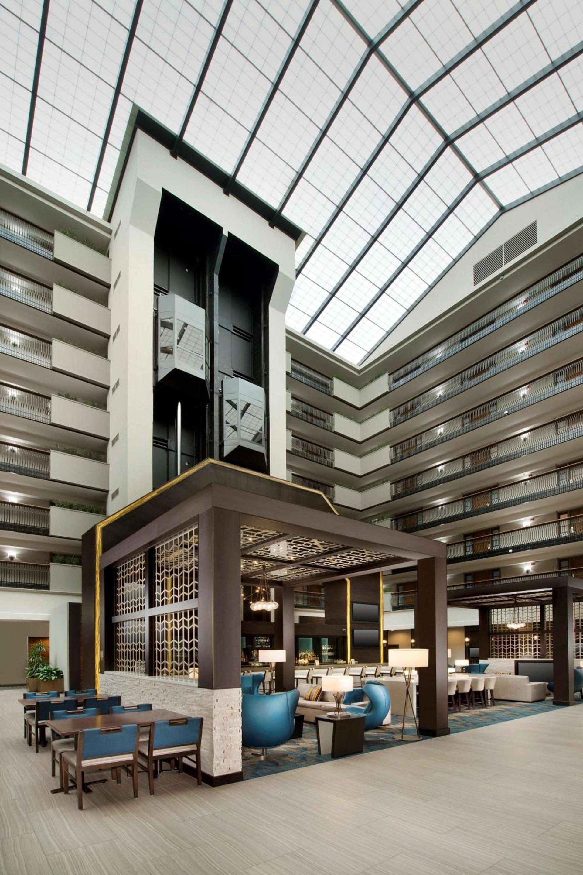 Embassy Suites by Hilton Columbus photo 6