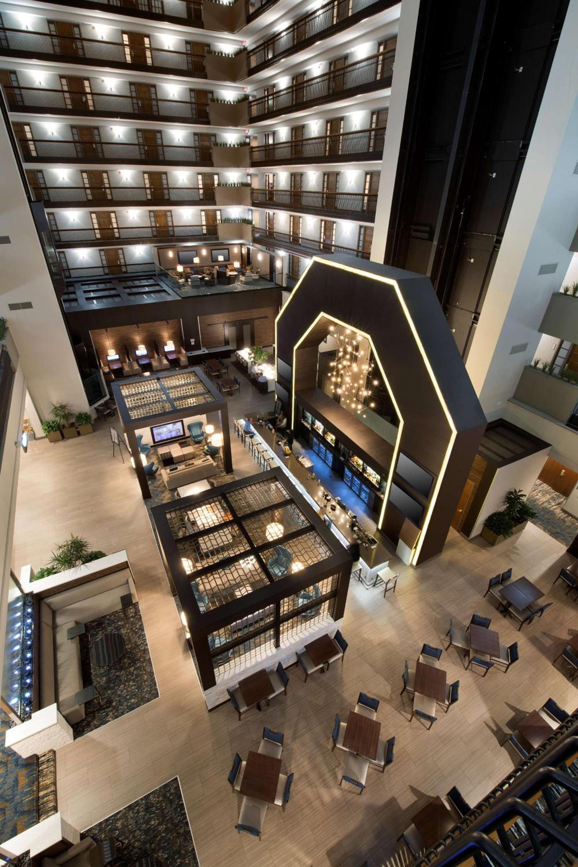 Embassy Suites by Hilton Columbus photo 9