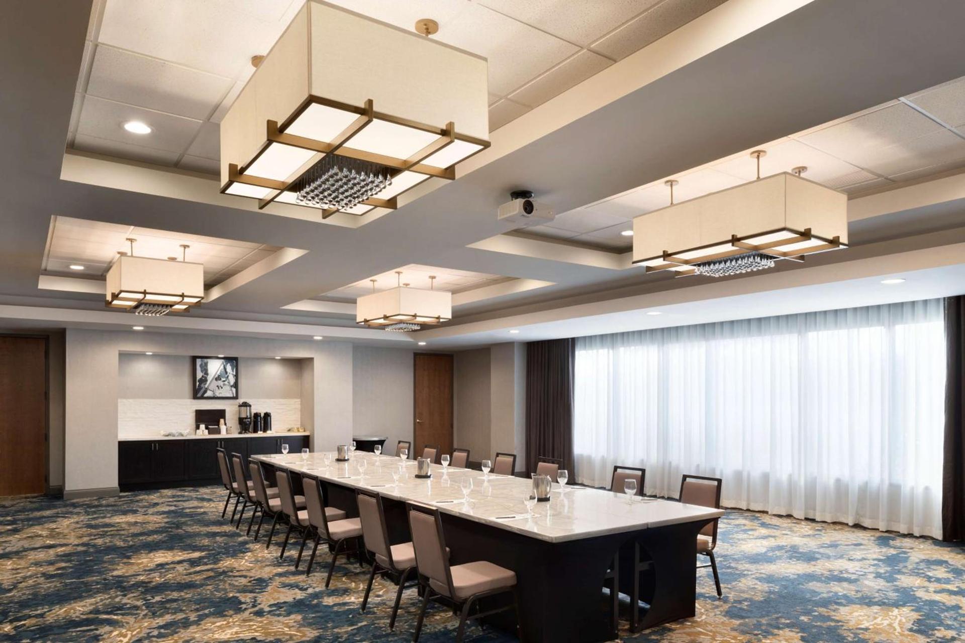 Embassy Suites by Hilton Columbus photo 38