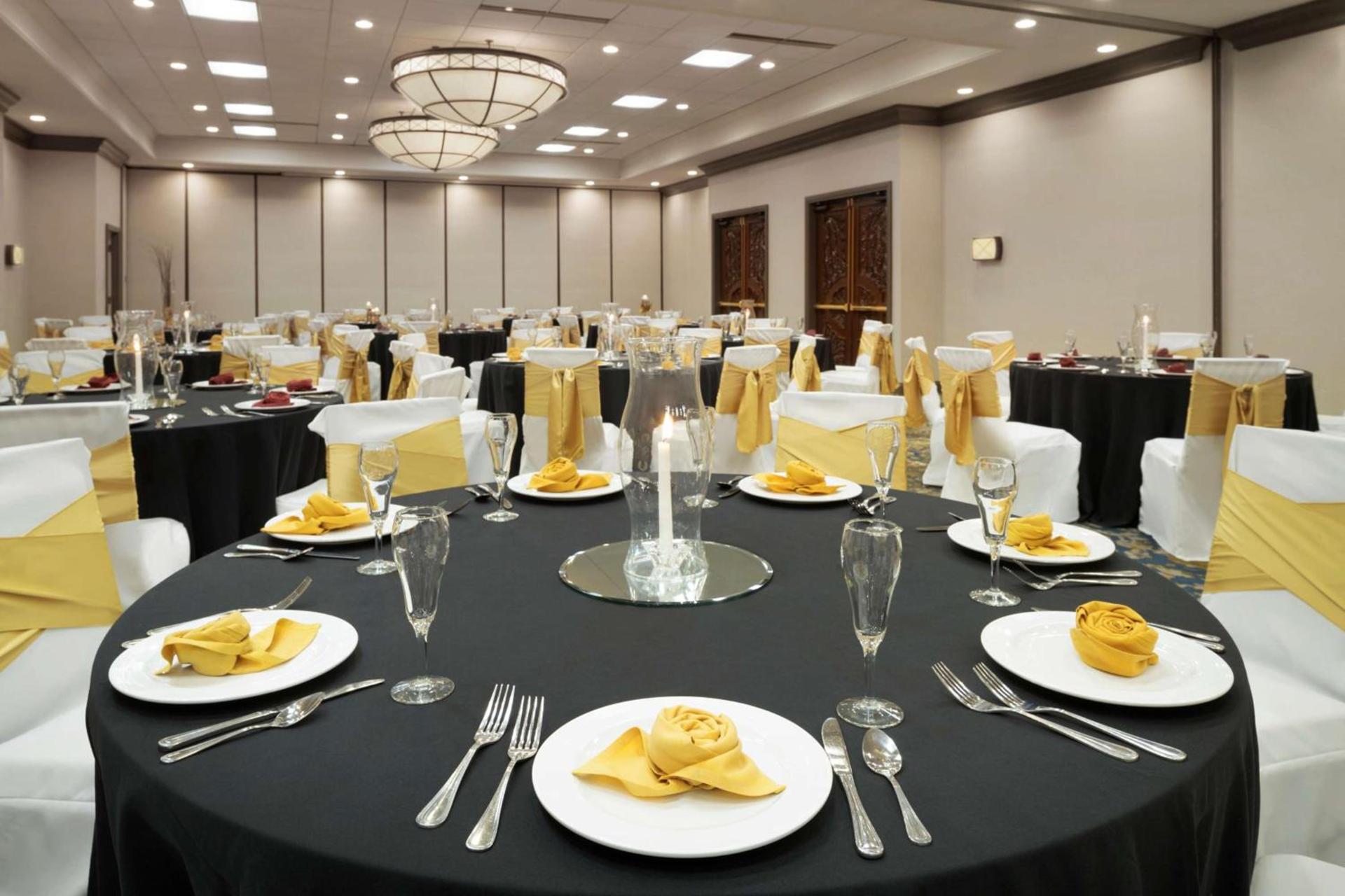 Embassy Suites by Hilton Columbus photo 37